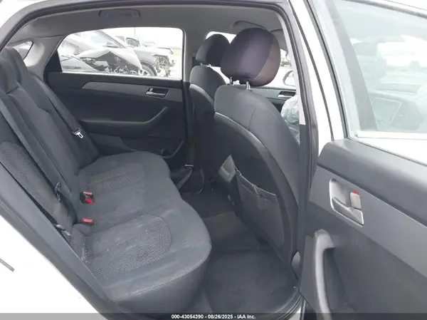 5NPE24AF1JH718820 2018 HYUNDAI SONATA - Image 8