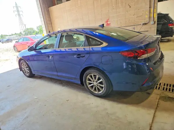 5NPE24AF1JH719773 2018 HYUNDAI SONATA - Image 2