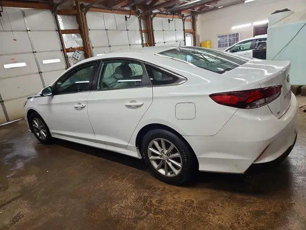 5NPE24AF1JH719806 2018 HYUNDAI SONATA - Image 2