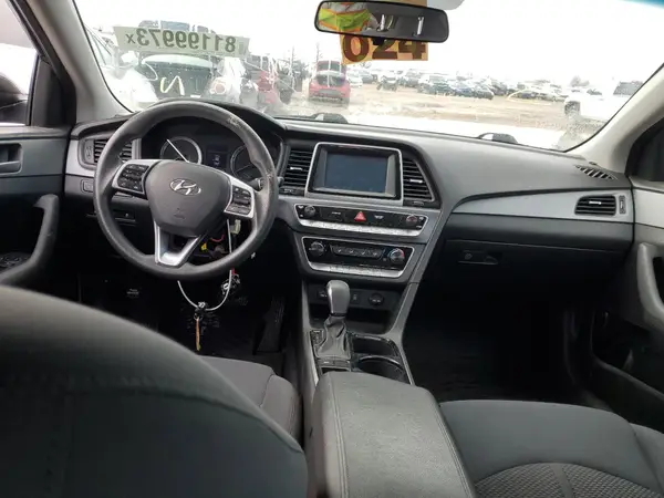 5NPE24AF1JH724665 2018 HYUNDAI SONATA - Image 8