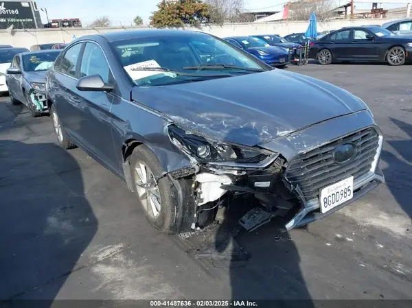 5NPE24AF1KH738762 2019 HYUNDAI SONATA - Image 1