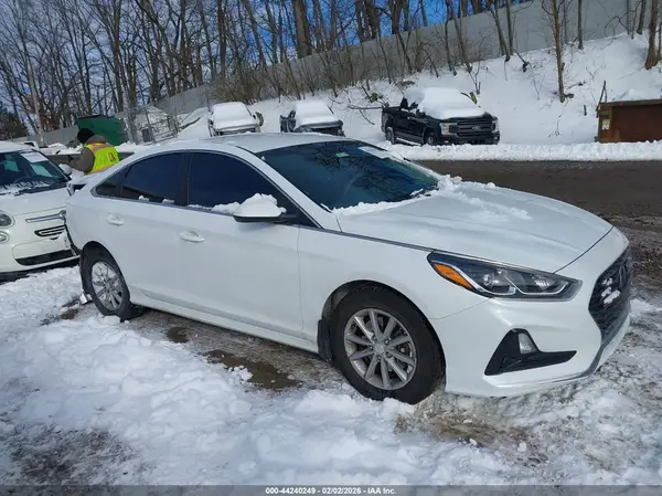5NPE24AF1KH740205 2019 HYUNDAI SONATA - Image 1