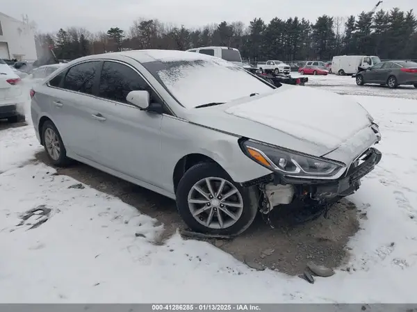 5NPE24AF1KH743704 2019 HYUNDAI SONATA - Image 1