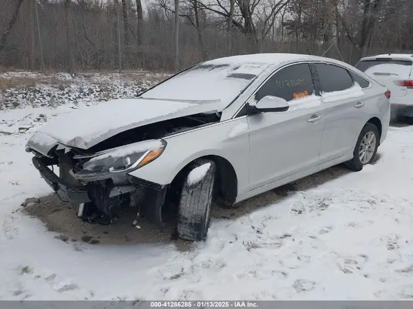 5NPE24AF1KH743704 2019 HYUNDAI SONATA - Image 2