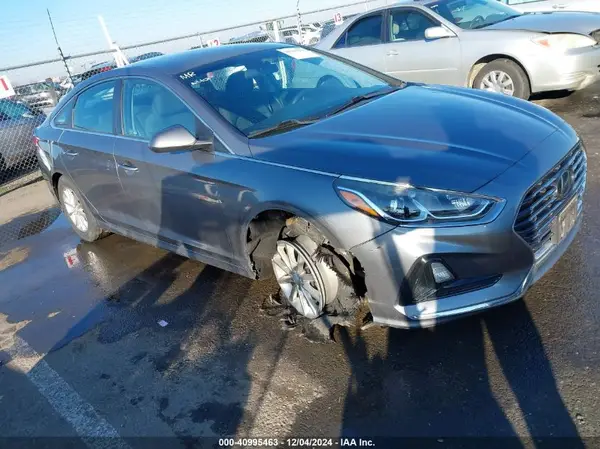 5NPE24AF1KH749258 2019 HYUNDAI SONATA - Image 1