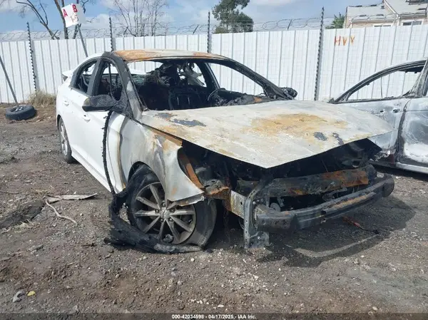 5NPE24AF1KH751737 2019 HYUNDAI SONATA - Image 1