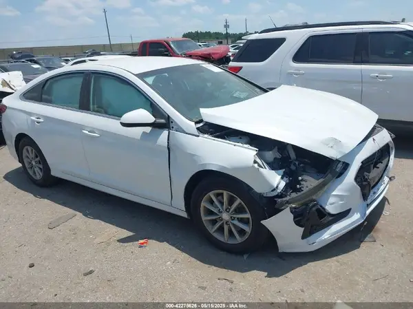 5NPE24AF1KH774158 2019 HYUNDAI SONATA - Image 1