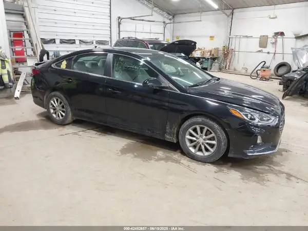 5NPE24AF1KH785659 2019 HYUNDAI SONATA - Image 1
