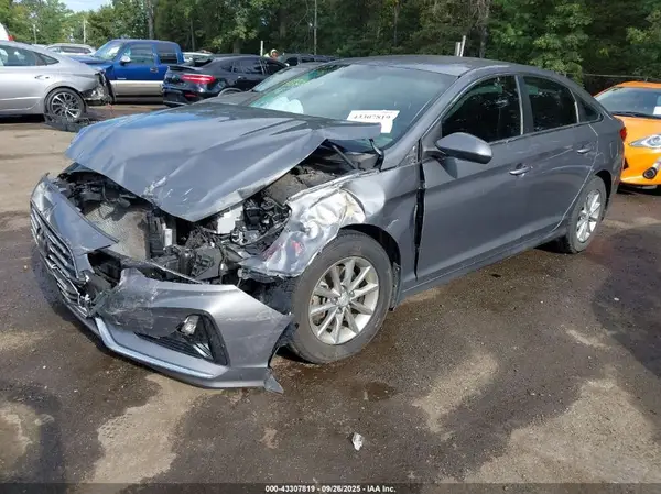 5NPE24AF1KH788125 2019 HYUNDAI SONATA - Image 2