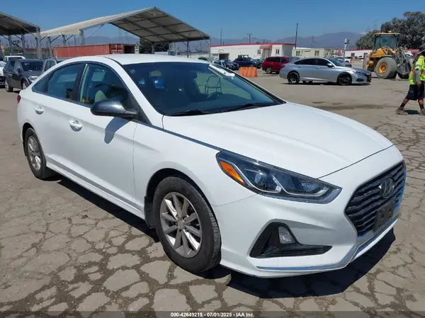 5NPE24AF1KH794555 2019 HYUNDAI SONATA - Image 1