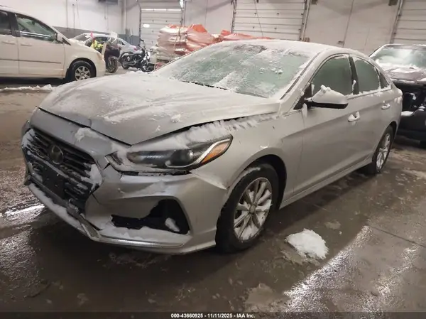 5NPE24AF1KH795642 2019 HYUNDAI SONATA - Image 2