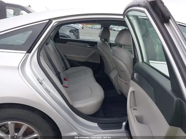 5NPE24AF1KH799108 2019 HYUNDAI SONATA - Image 8