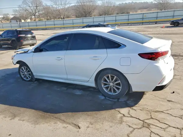 5NPE24AF1KH808681 2019 HYUNDAI SONATA - Image 2