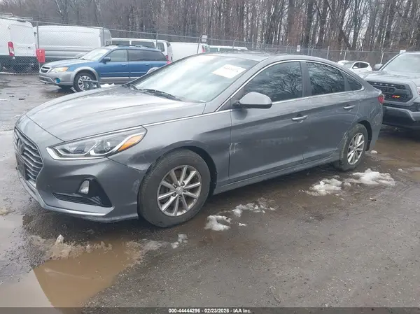 5NPE24AF1KH813976 2019 HYUNDAI SONATA - Image 2