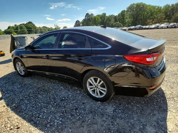 5NPE24AF2FH119867 2017 HYUNDAI SONATA - Image 2