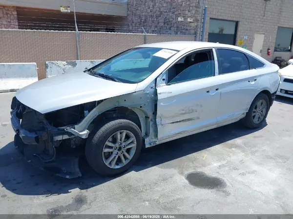 5NPE24AF2GH266109 2016 HYUNDAI SONATA - Image 2