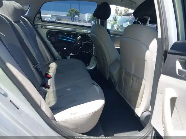 5NPE24AF2GH266109 2016 HYUNDAI SONATA - Image 8