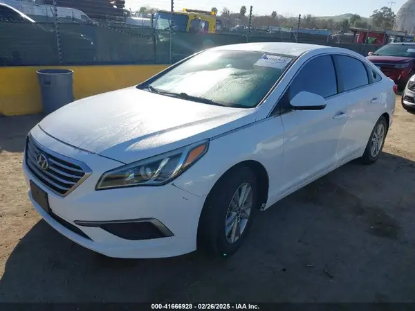 5NPE24AF2GH268250 2016 HYUNDAI SONATA - Image 2