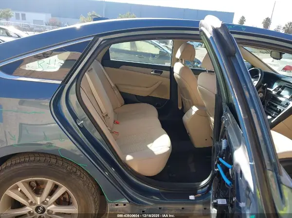 5NPE24AF2GH269253 2016 HYUNDAI SONATA - Image 8