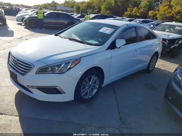 5NPE24AF2GH275232 2016 HYUNDAI SONATA - Image 2