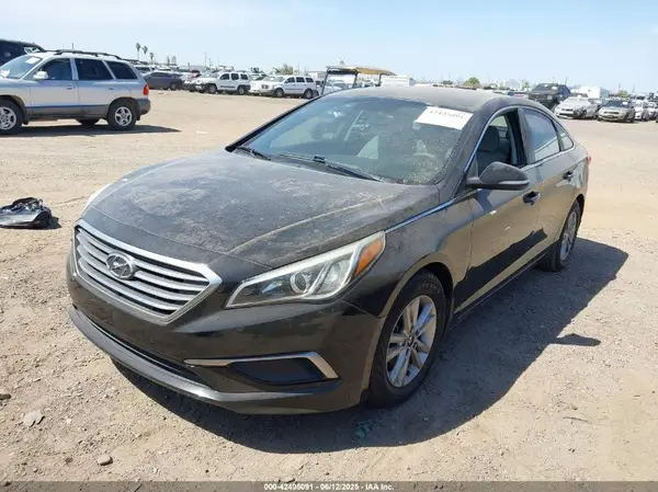 5NPE24AF2GH281998 2016 HYUNDAI SONATA - Image 2