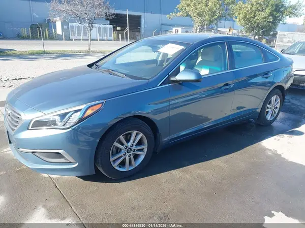 5NPE24AF2GH282987 2016 HYUNDAI SONATA - Image 2