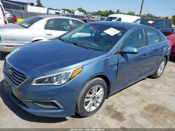 5NPE24AF2GH290815 2016 HYUNDAI SONATA - Image 2