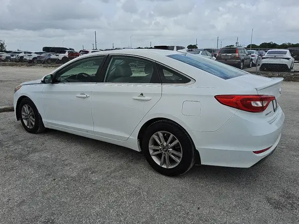 5NPE24AF2GH302199 2016 HYUNDAI SONATA - Image 2