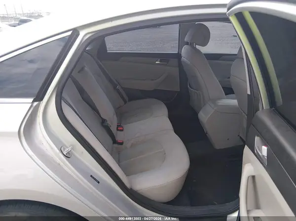5NPE24AF2GH304681 2016 HYUNDAI SONATA - Image 8
