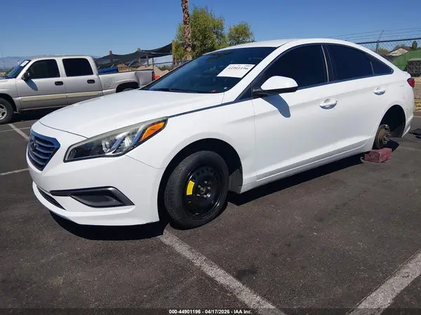 5NPE24AF2GH305300 2016 HYUNDAI SONATA - Image 2