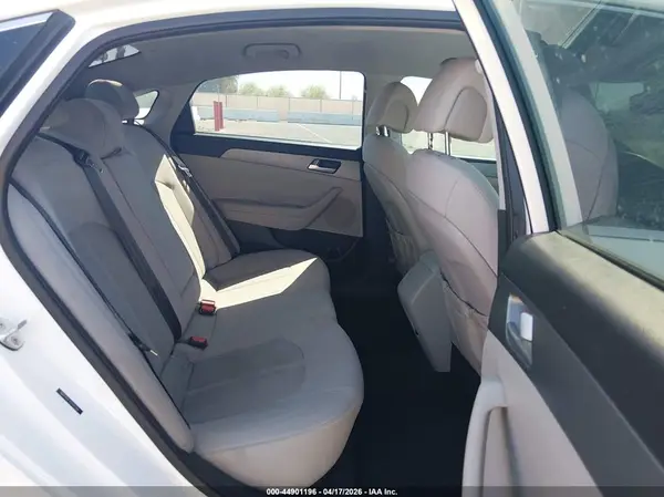 5NPE24AF2GH305300 2016 HYUNDAI SONATA - Image 8