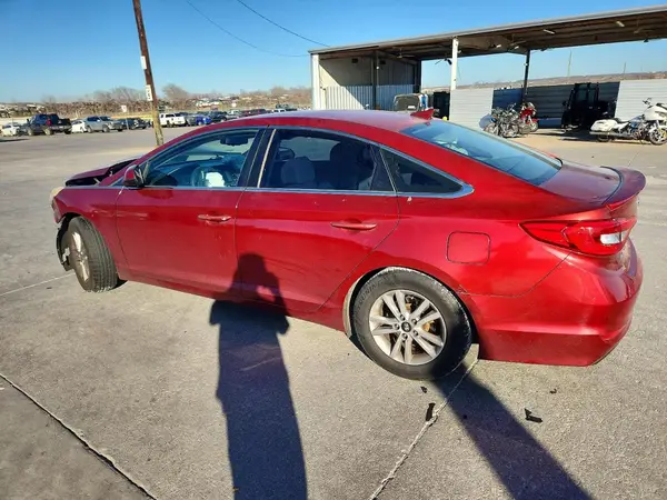 5NPE24AF2GH321755 2016 HYUNDAI SONATA - Image 2