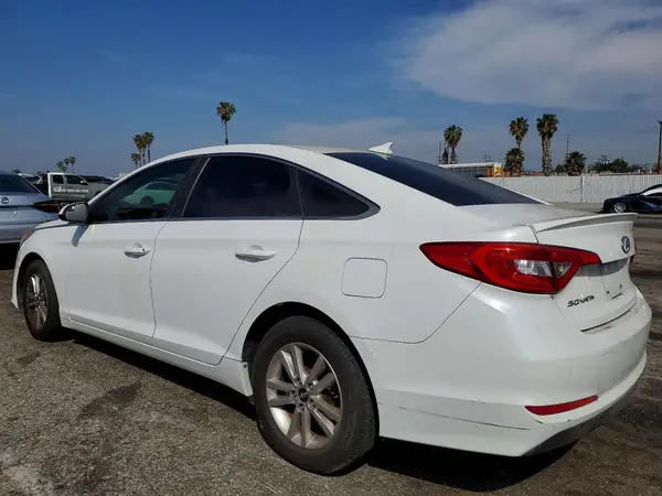 5NPE24AF2GH321982 2016 HYUNDAI SONATA - Image 2