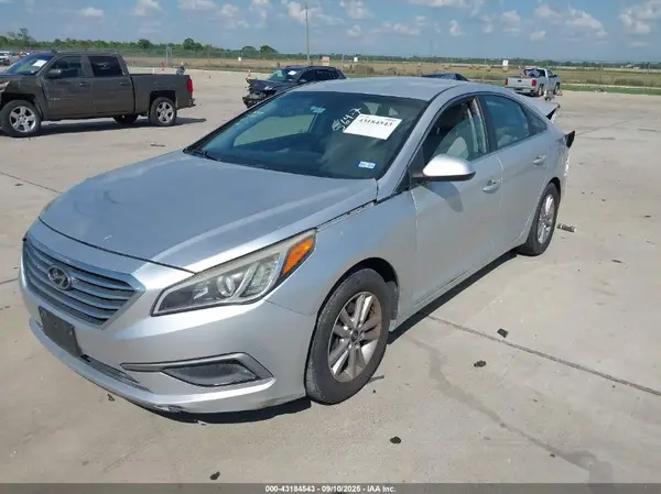 5NPE24AF2GH324834 2016 HYUNDAI SONATA - Image 2