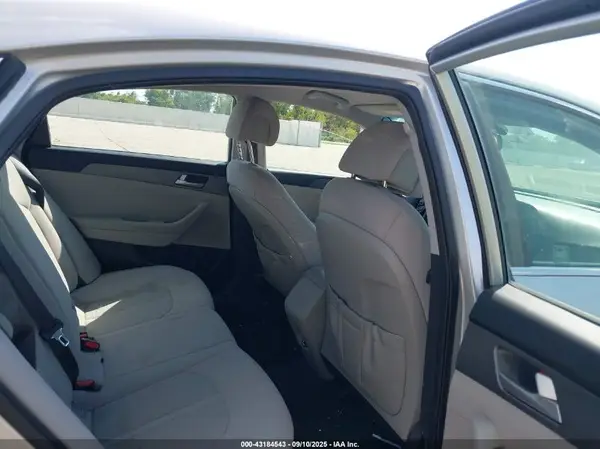 5NPE24AF2GH324834 2016 HYUNDAI SONATA - Image 8