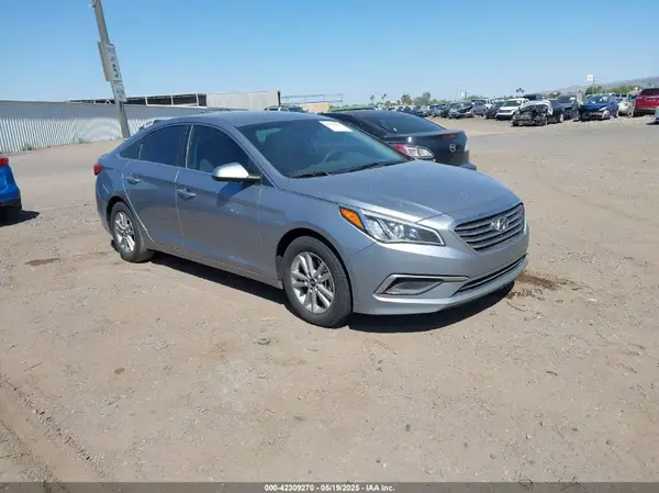 5NPE24AF2GH330018 2016 HYUNDAI SONATA - Image 1