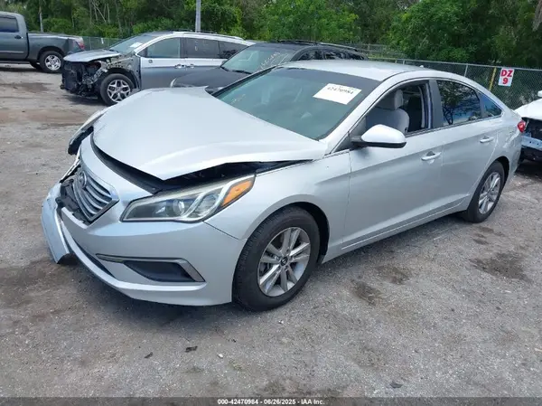 5NPE24AF2GH330116 2016 HYUNDAI SONATA - Image 2