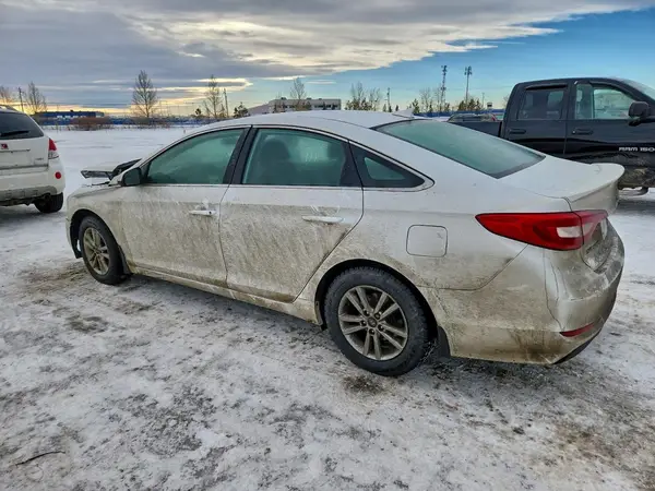 5NPE24AF2GH337017 2016 HYUNDAI SONATA - Image 2