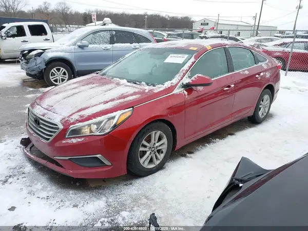 5NPE24AF2GH339396 2016 HYUNDAI SONATA - Image 2