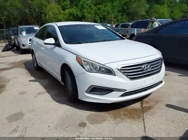 5NPE24AF2GH347711 2016 HYUNDAI SONATA - Image 1