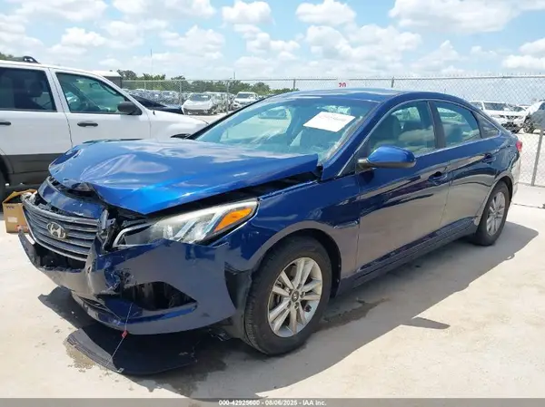 5NPE24AF2GH349717 2016 HYUNDAI SONATA - Image 2