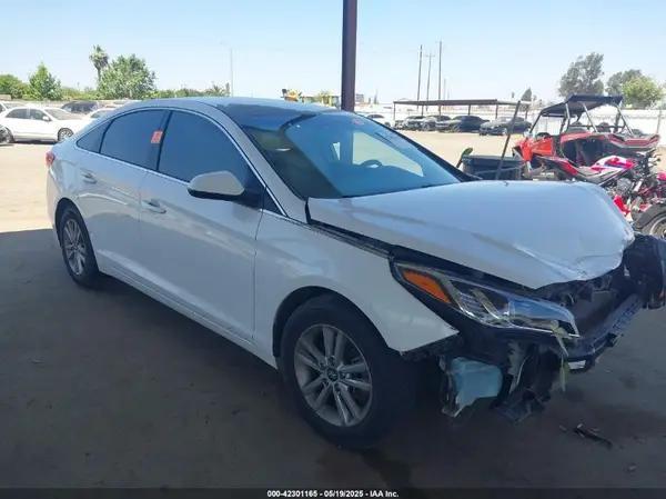 5NPE24AF2GH355999 2016 HYUNDAI SONATA - Image 1