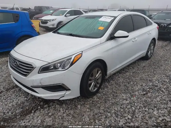 5NPE24AF2GH364234 2016 HYUNDAI SONATA - Image 2