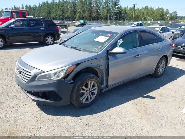 5NPE24AF2GH367392 2016 HYUNDAI SONATA - Image 2