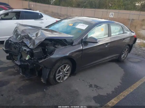 5NPE24AF2GH371541 2016 HYUNDAI SONATA - Image 2