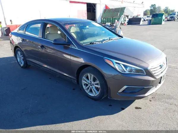 5NPE24AF2GH371555 2016 HYUNDAI SONATA - Image 1