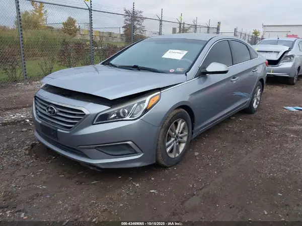 5NPE24AF2GH374861 2016 HYUNDAI SONATA - Image 2