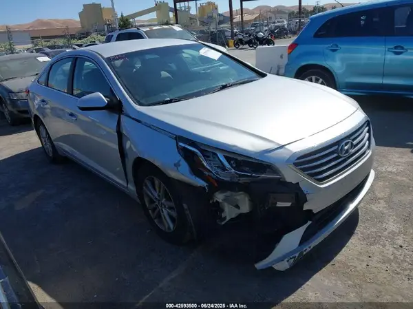 5NPE24AF2GH377338 2016 HYUNDAI SONATA - Image 1