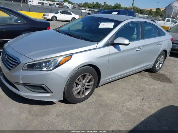 5NPE24AF2GH377338 2016 HYUNDAI SONATA - Image 2