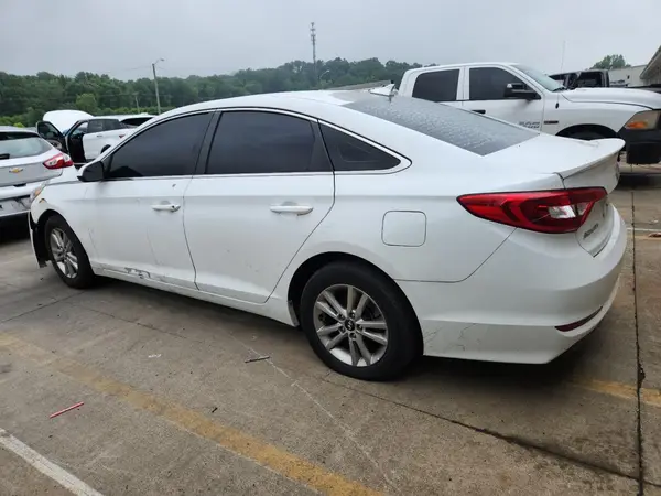 5NPE24AF2GH384385 2016 HYUNDAI SONATA - Image 2